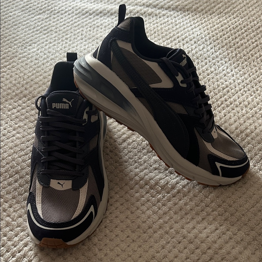 Puma Men's Black and Gray Athletic Shoes